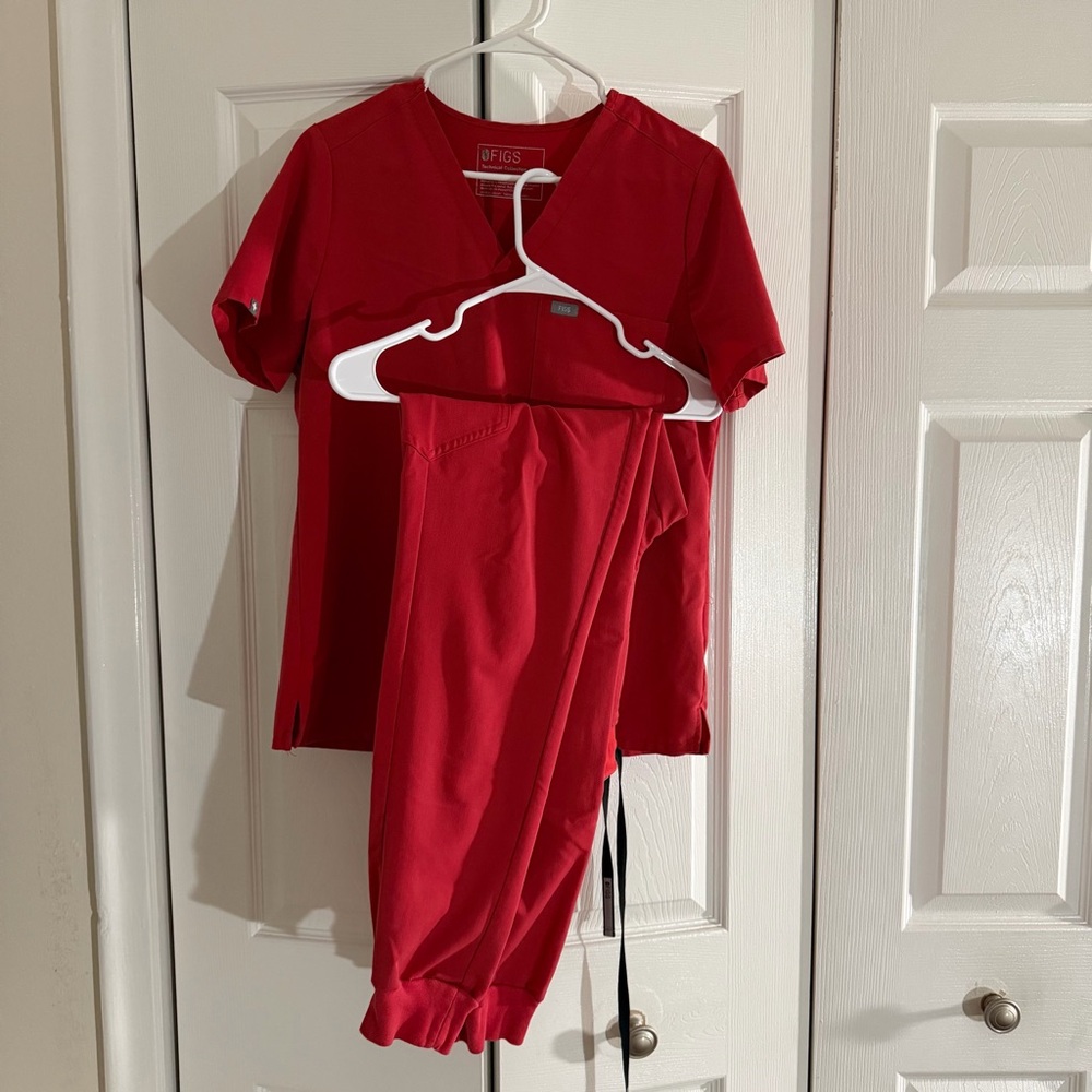 Neon Red Figs Scrub Set - Size Medium
